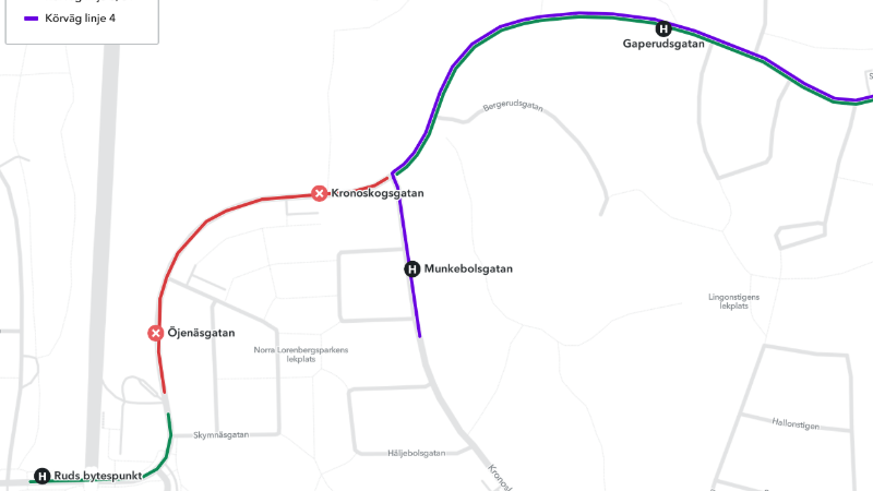 En karta som visar de stängda hållplatserna och de alternativa hållplatserna samt busslinjerna 3:s och 4:s dragning vid Fogdemyrsgatan.